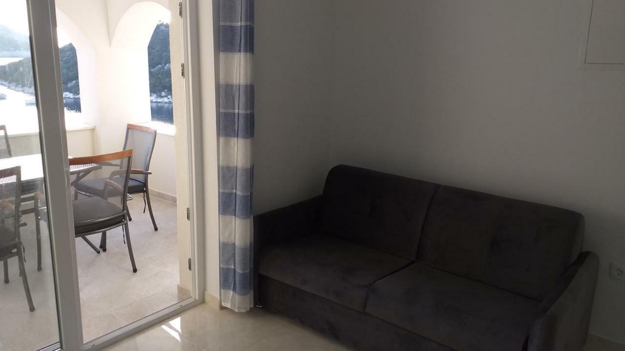 Apartment Zaklopatica Lastovo Extérieur photo