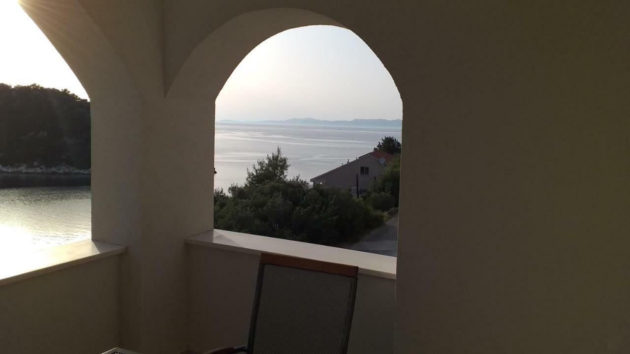 Apartment Zaklopatica Lastovo Extérieur photo