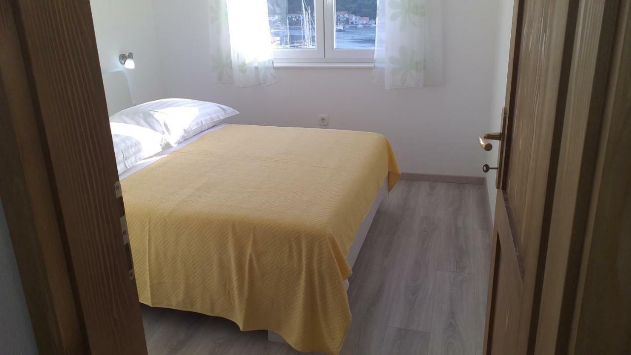 Apartment Zaklopatica Lastovo Extérieur photo