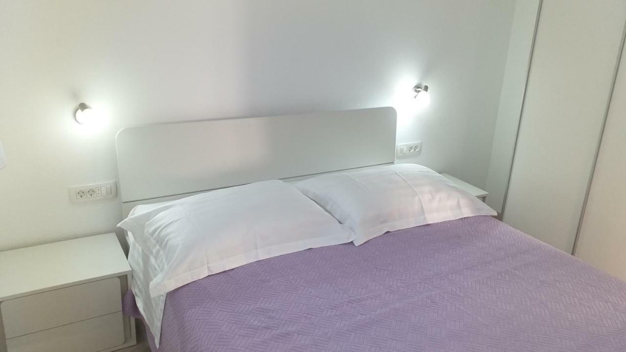 Apartment Zaklopatica Lastovo Extérieur photo
