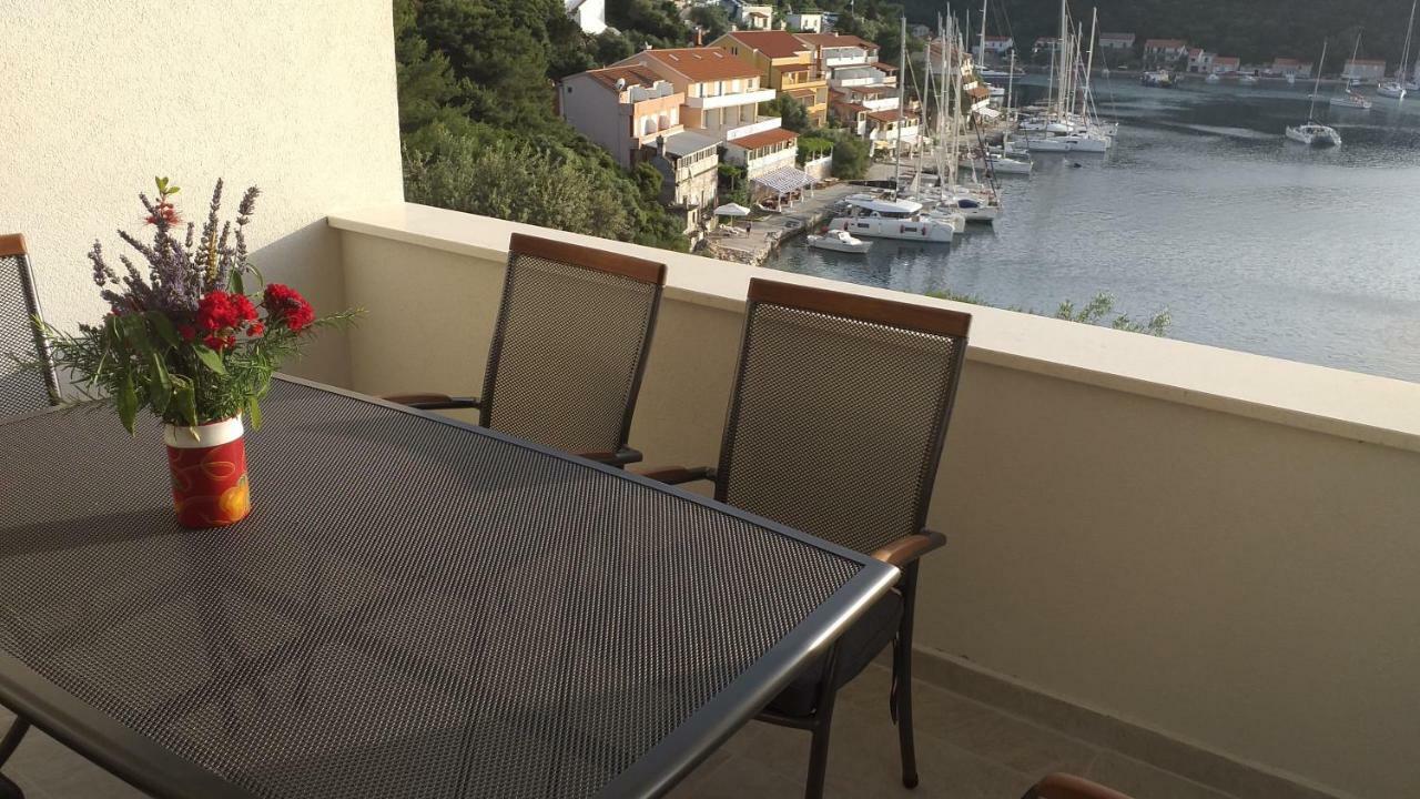 Apartment Zaklopatica Lastovo Extérieur photo